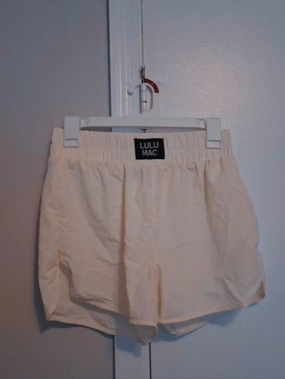 Lulu Mac Women's Cream Elastic Waist Shorts